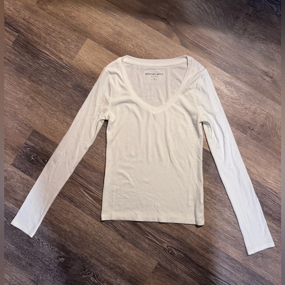✨ Aeropostale Seriously Soft Ribbed V-Neck Baby Tee - White - Small ✨